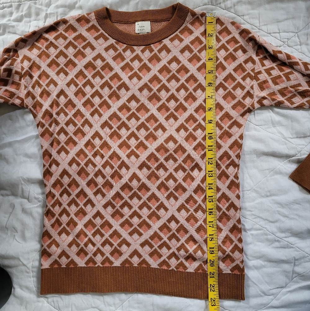 Patterned Sweater - Picture 6 of 6